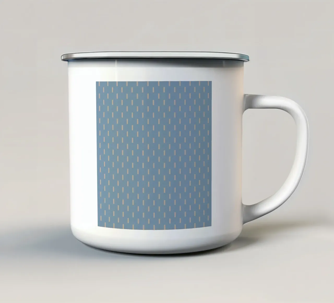 Weiße Rechtecke mit vertikalem Muster Emaille Tasse von Little Dean