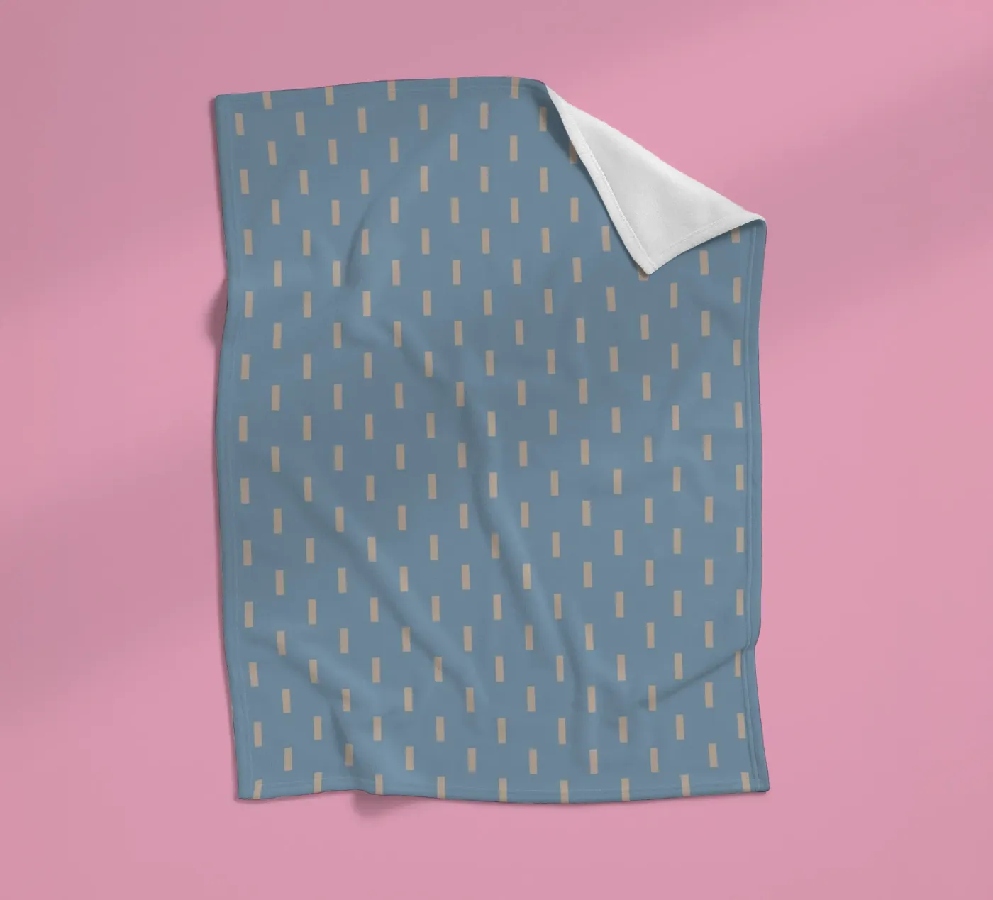 White rectangles vertical pattern fleecedeken van Little Dean