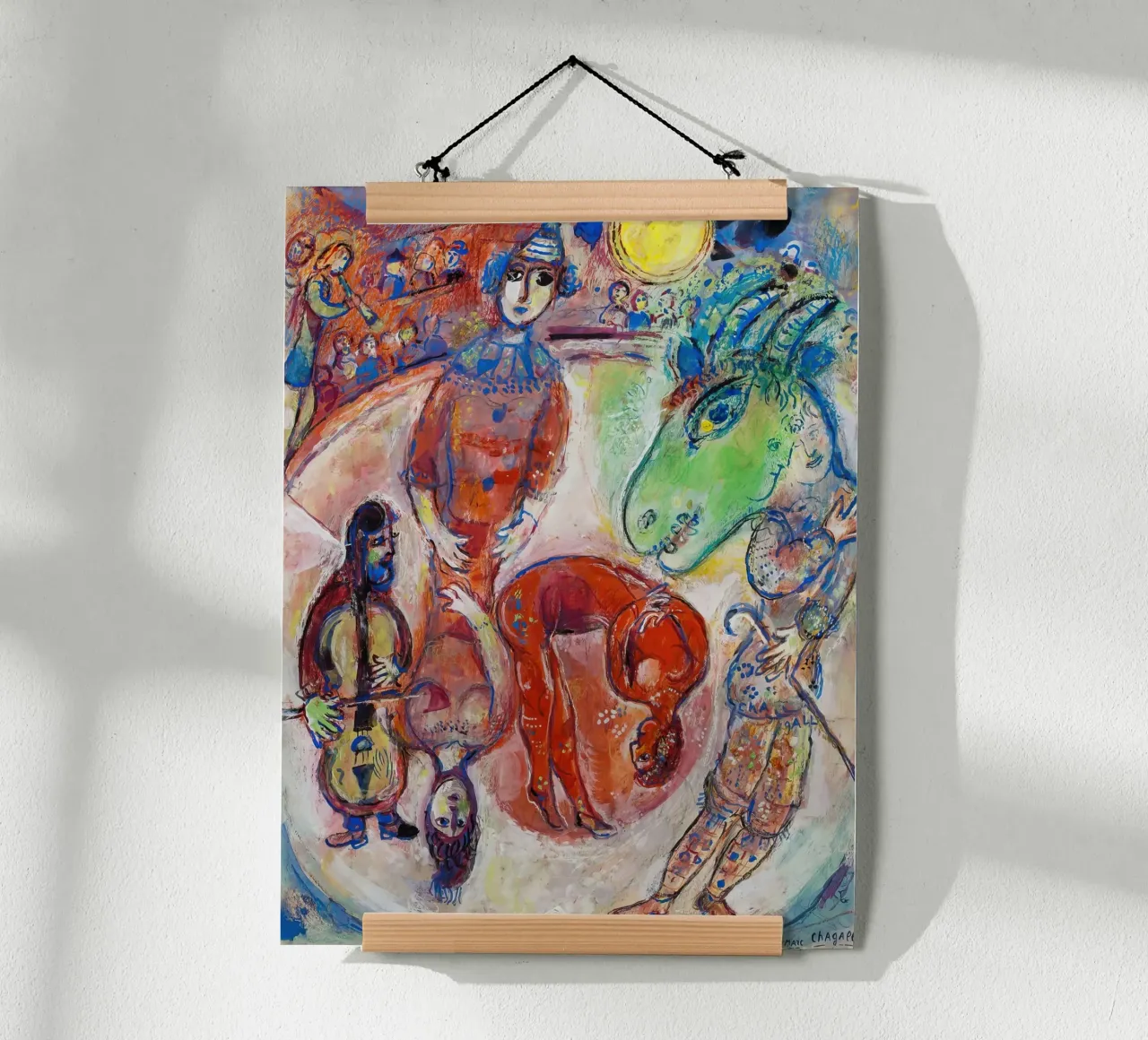 Arlecchino e Luna gialla di Chagall - Surreal Circus Dreamscap poster con telaio in legno da NorwesClub