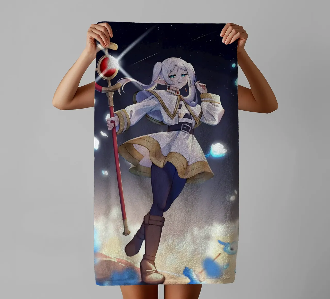 ragazza e cielo serale asciugamano da bagno da Evie Shop