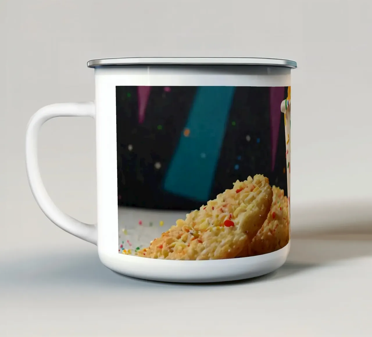 scena del dessert con un allegro contenitore pieno di tazza in smalto da DesignDoodle