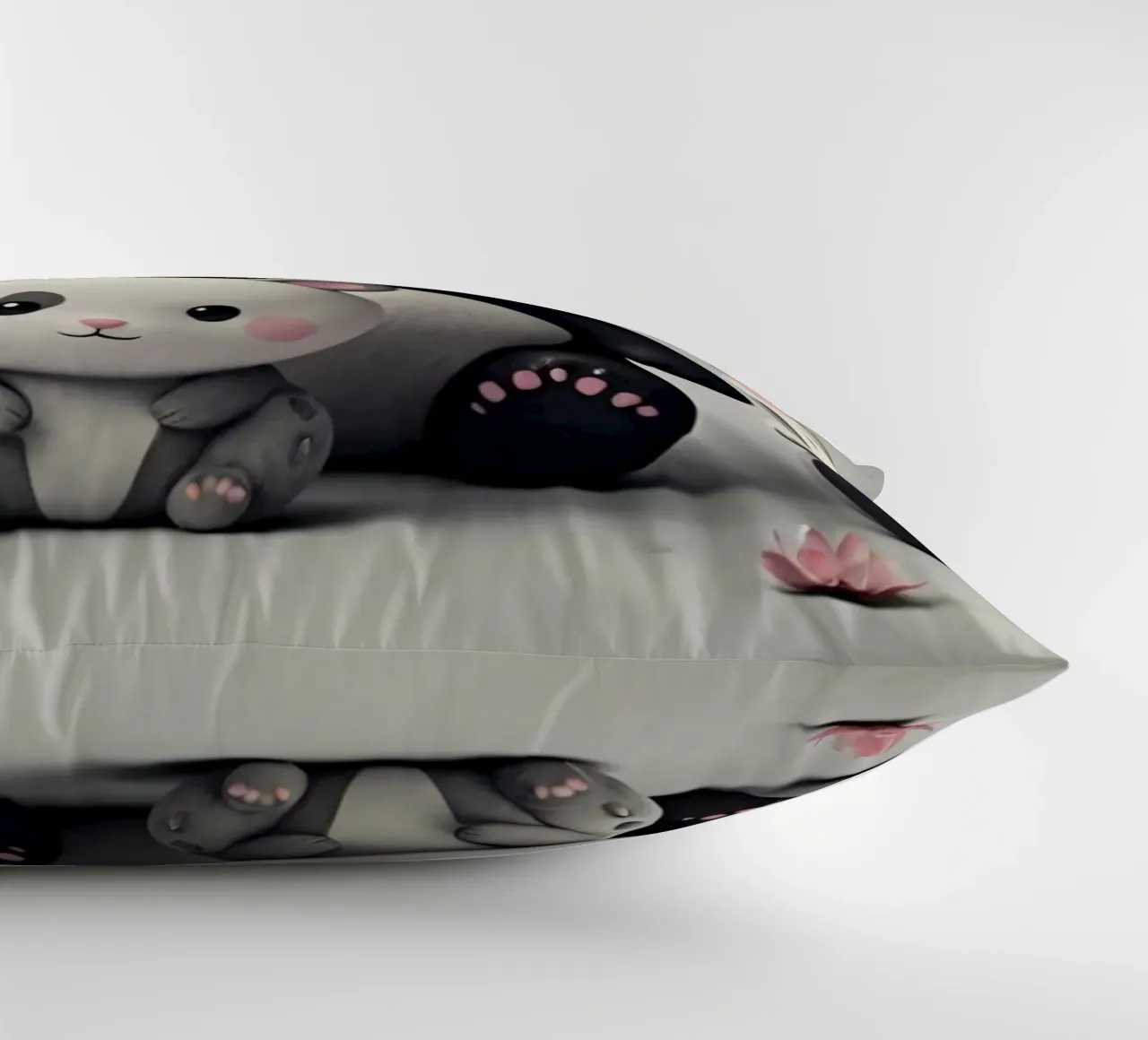 Animali giocosi dei cartoni animati riuniti in un allegro cuscino da DesignDoodle