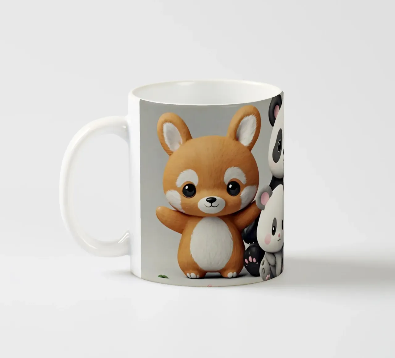 Animali giocosi dei cartoni animati riuniti in un allegro tazza in ceramica da DesignDoodle