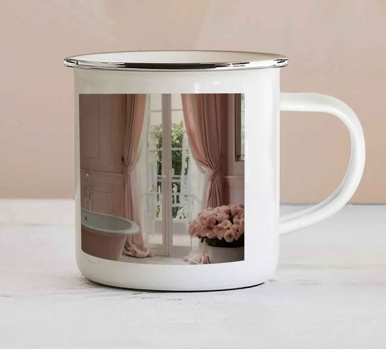 bagno con vasca vintage ornata di petali di rosa tazza in smalto da DesignDoodle