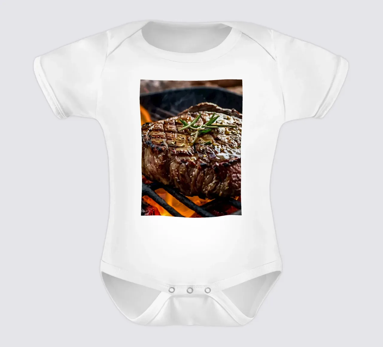 Jugoso filete asado al fuego con hierbas aromáticas body de bebé de DesignDoodle