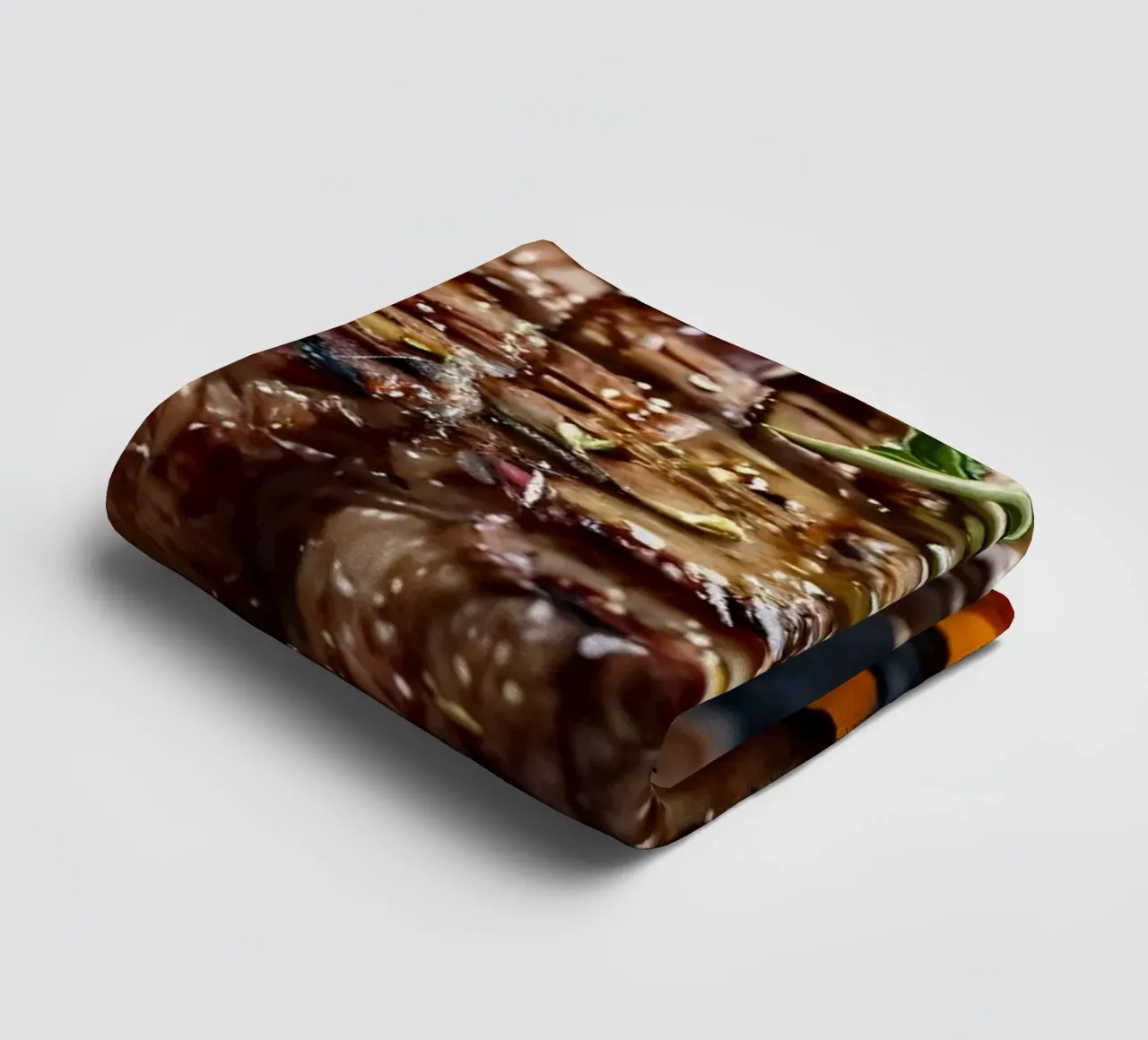 Bistecca succulenta alla griglia su fiamme libere con erbe aromatiche asciugamano da bagno da DesignDoodle