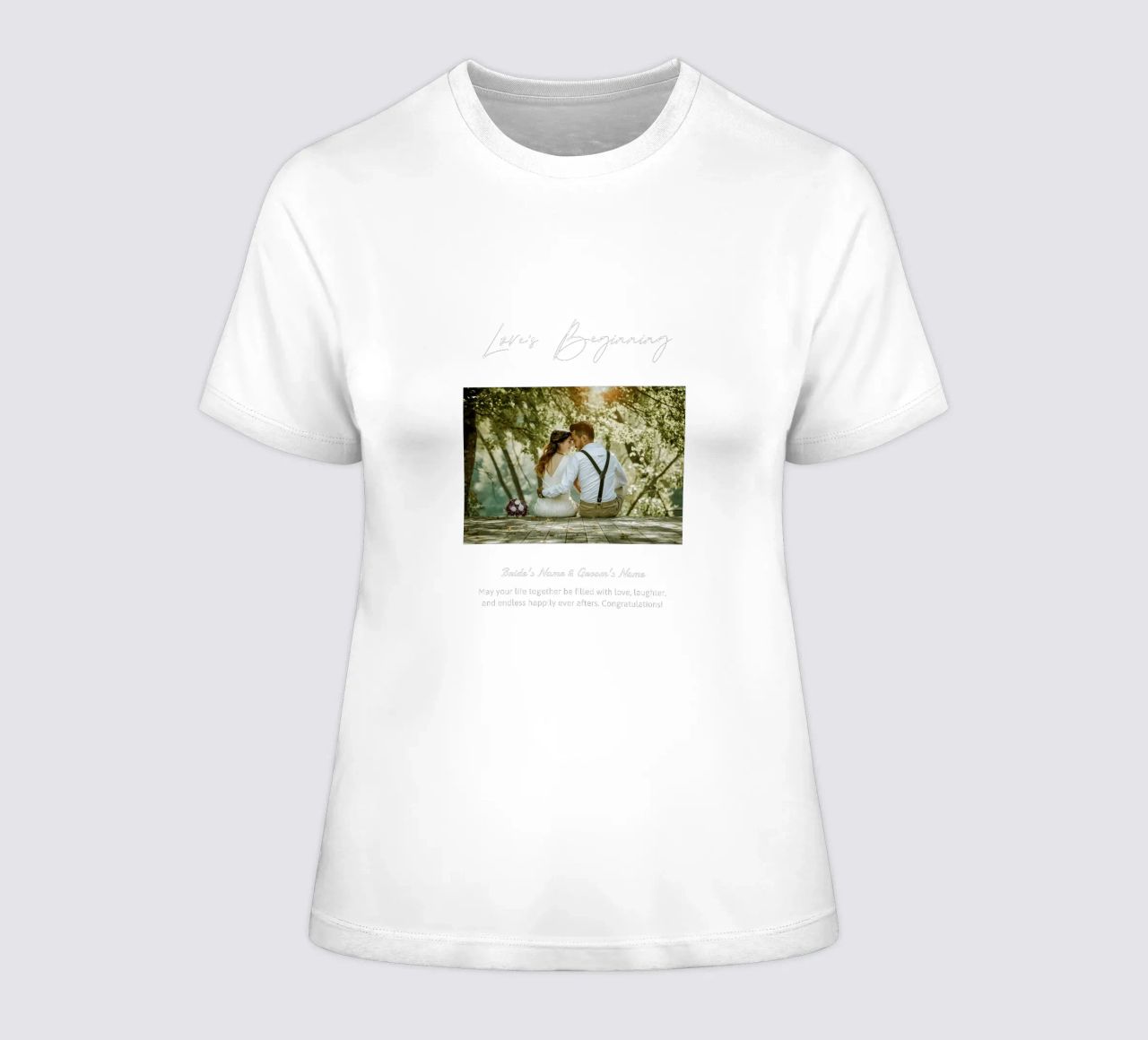 Personalisierte Hochzeitsgeschenke Frauen T-Shirt von NEWEST CUSTOM SHOP