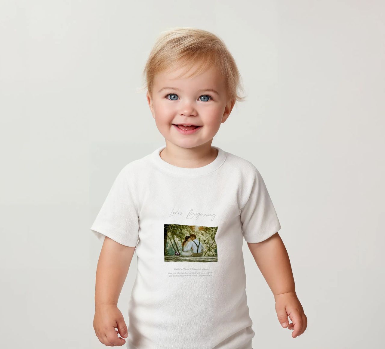 Personalisierte Hochzeitsgeschenke Baby T-Shirt von NEWEST CUSTOM SHOP