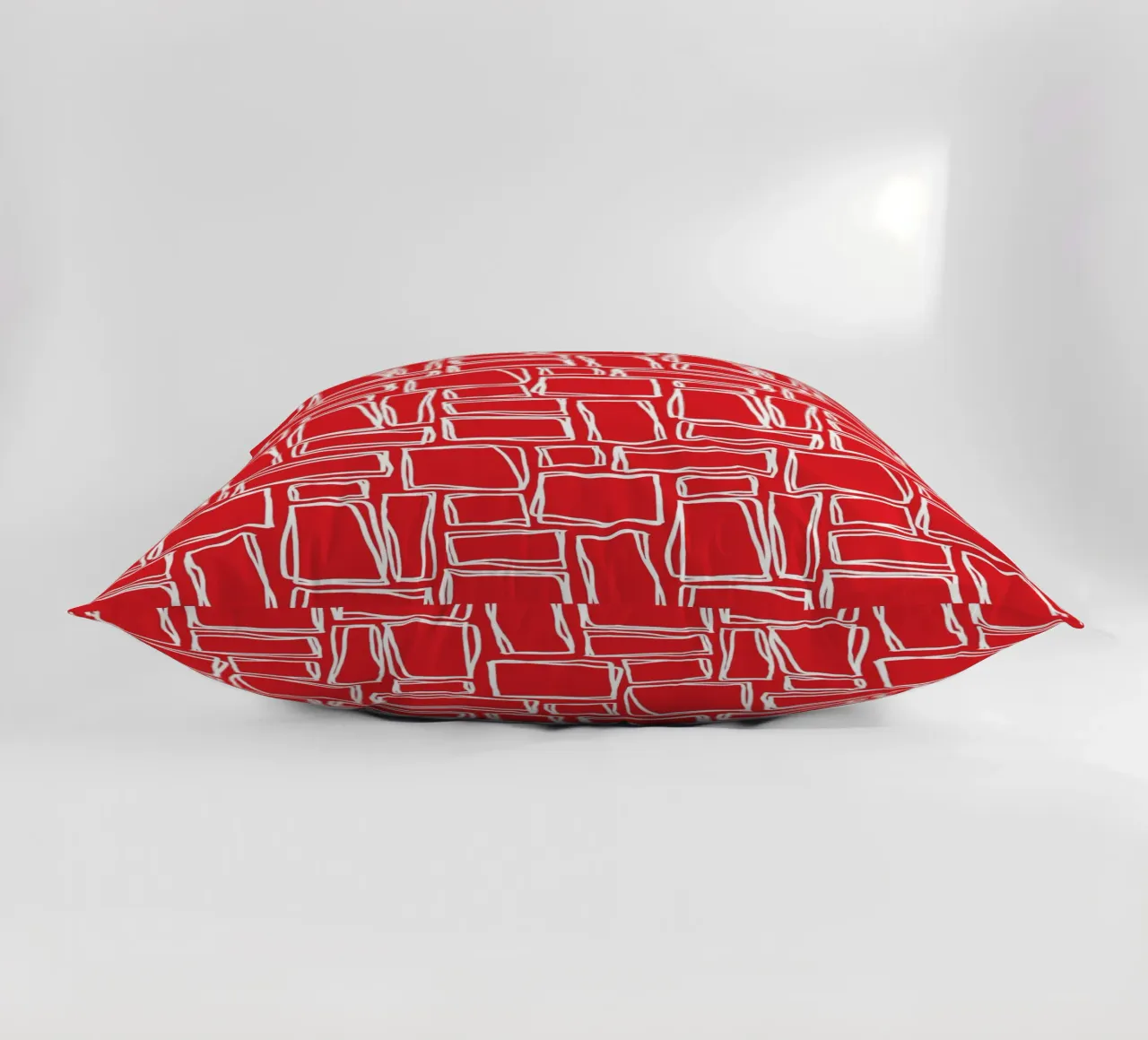 Quadrati Doodle in rosso ciliegia cuscino da Happy Littles