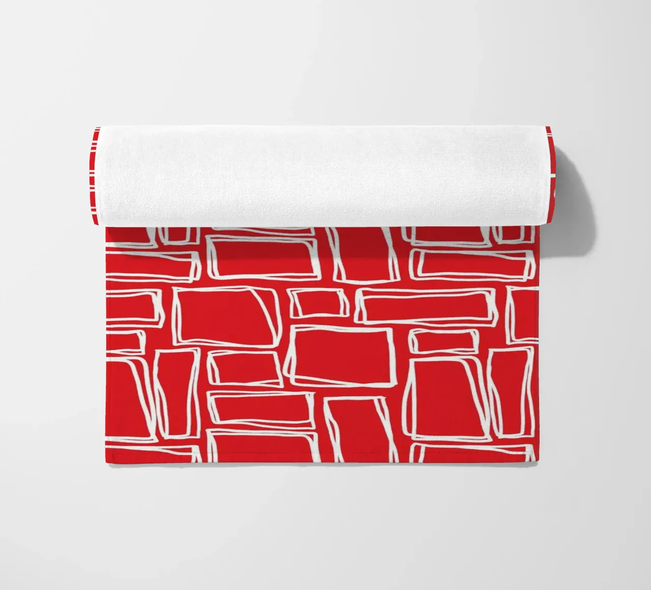 Quadrati Doodle in rosso ciliegia telo mare da Happy Littles
