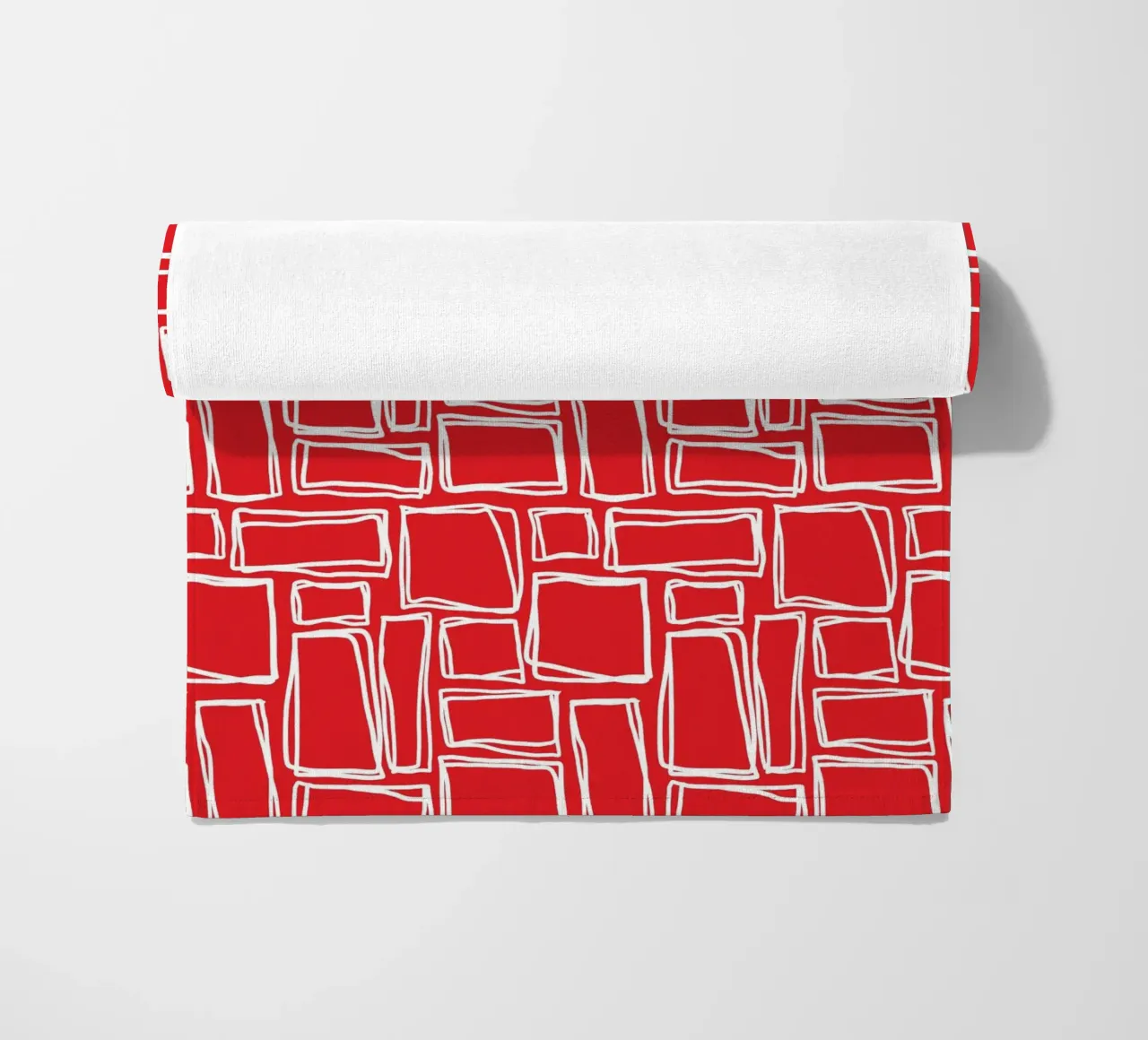 Quadrati Doodle in rosso ciliegia telo mare da Happy Littles