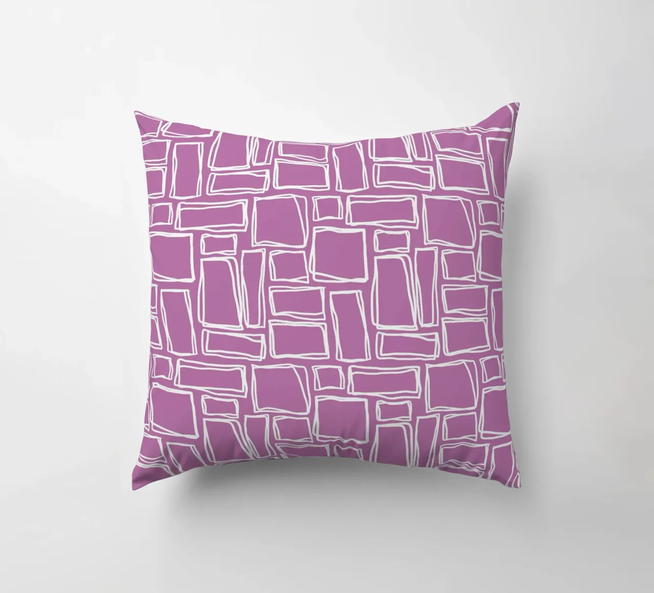 Quadrati Doodle in viola orchidea cuscino da Happy Littles