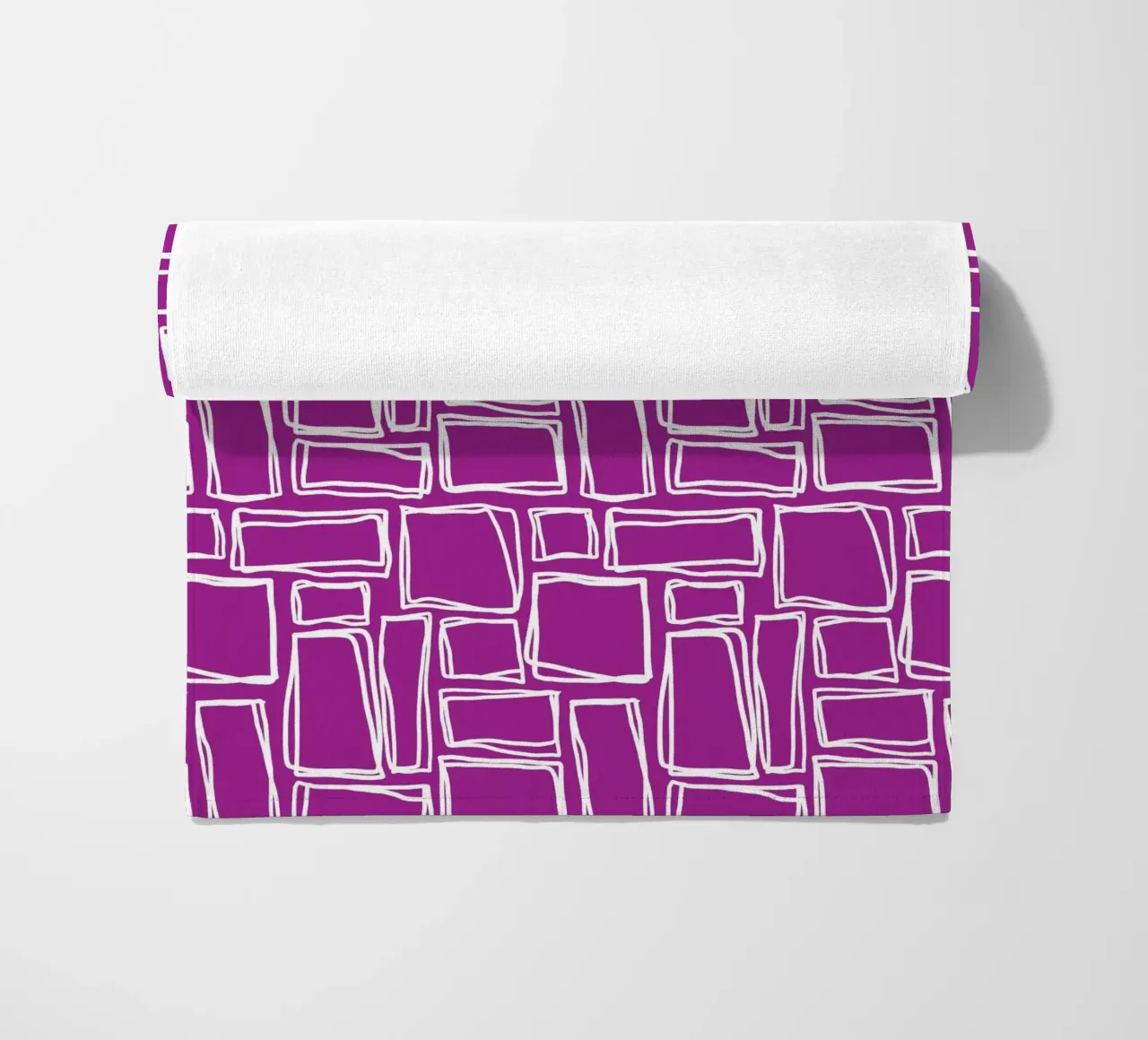 Quadrati Doodle in viola magenta telo mare da Happy Littles