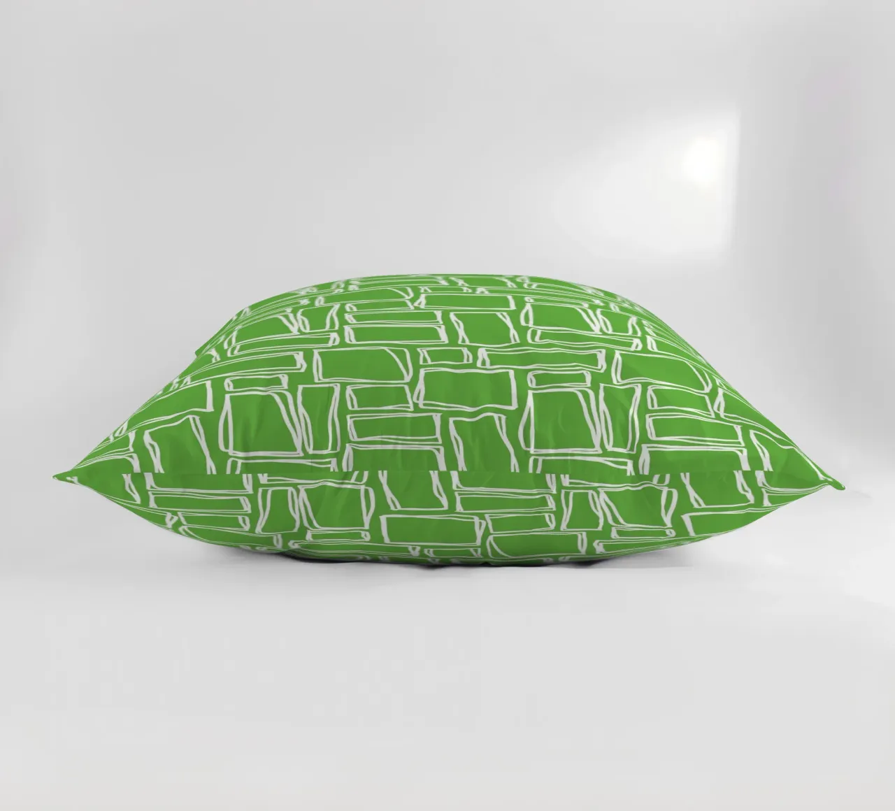 Quadrati Doodle in verde fresco cuscino da Happy Littles