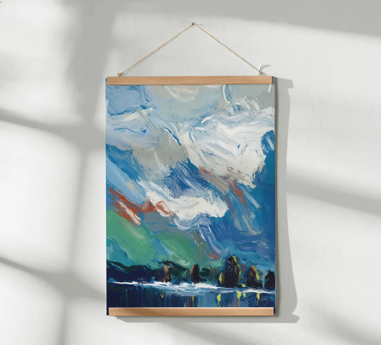 Nuvole vorticose poster con telaio in legno da Little Dean