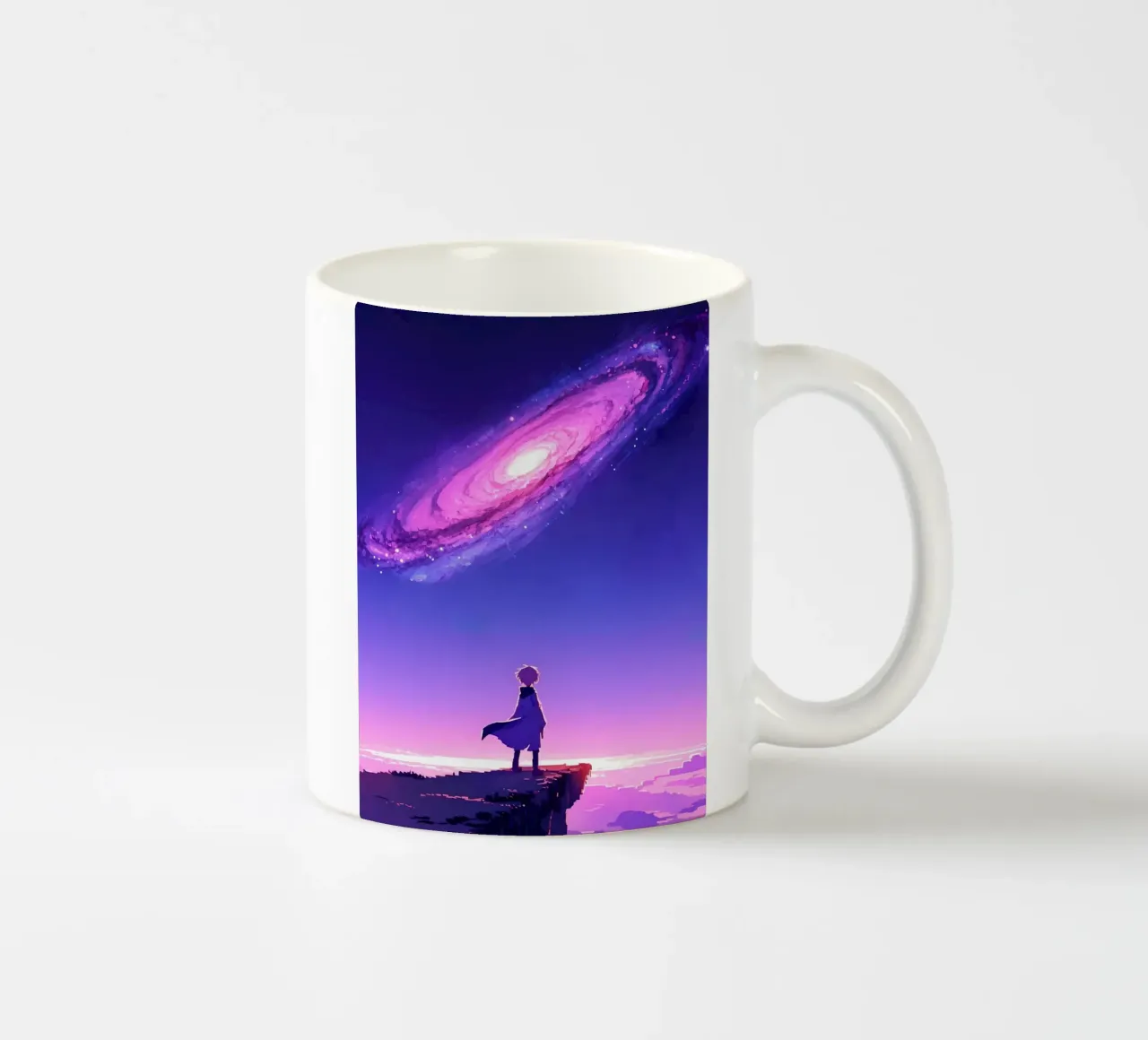Un ragazzo in piedi su una scogliera di montagna guardando galassie Lofi Art tazza in ceramica da LoFi Gallery