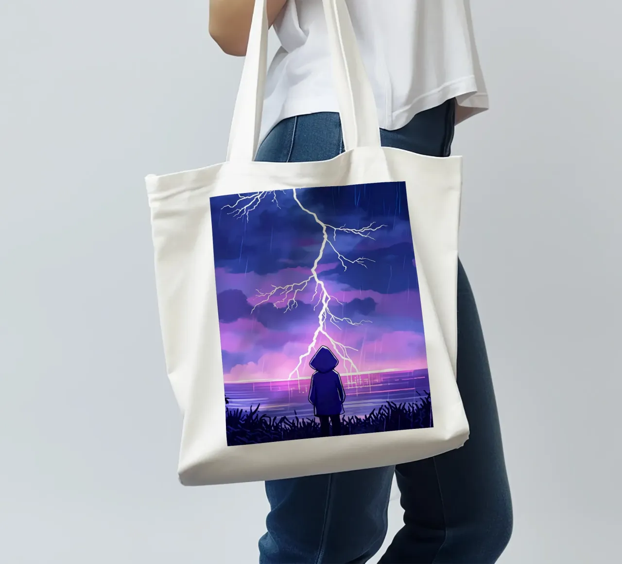 Un ragazzo in piedi e guardando l'oceano Tempesta di fulmini Lofi Art borsa in juta da LoFi Gallery