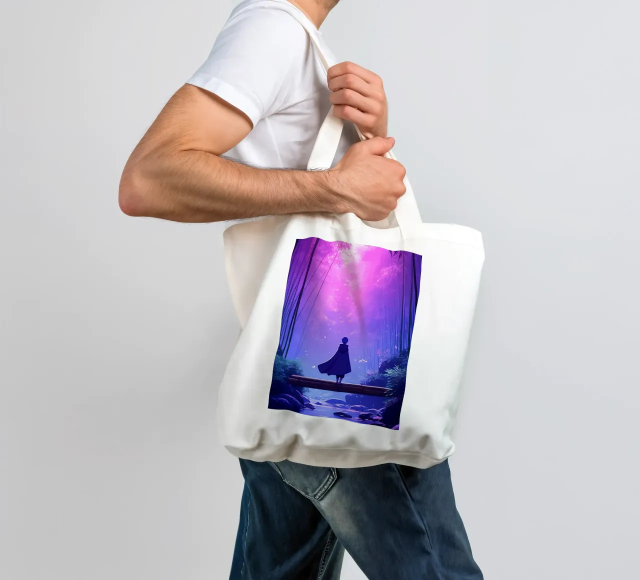 Una persona in piedi su un legno sotto la luna foresta notturna Lofi Art borsa in juta da LoFi Gallery