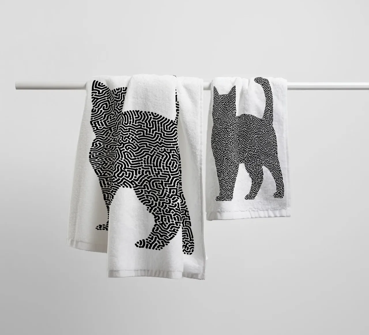 Gatti Zendoodle | Line Art in bianco e nero asciugamano da bagno da Autofocus