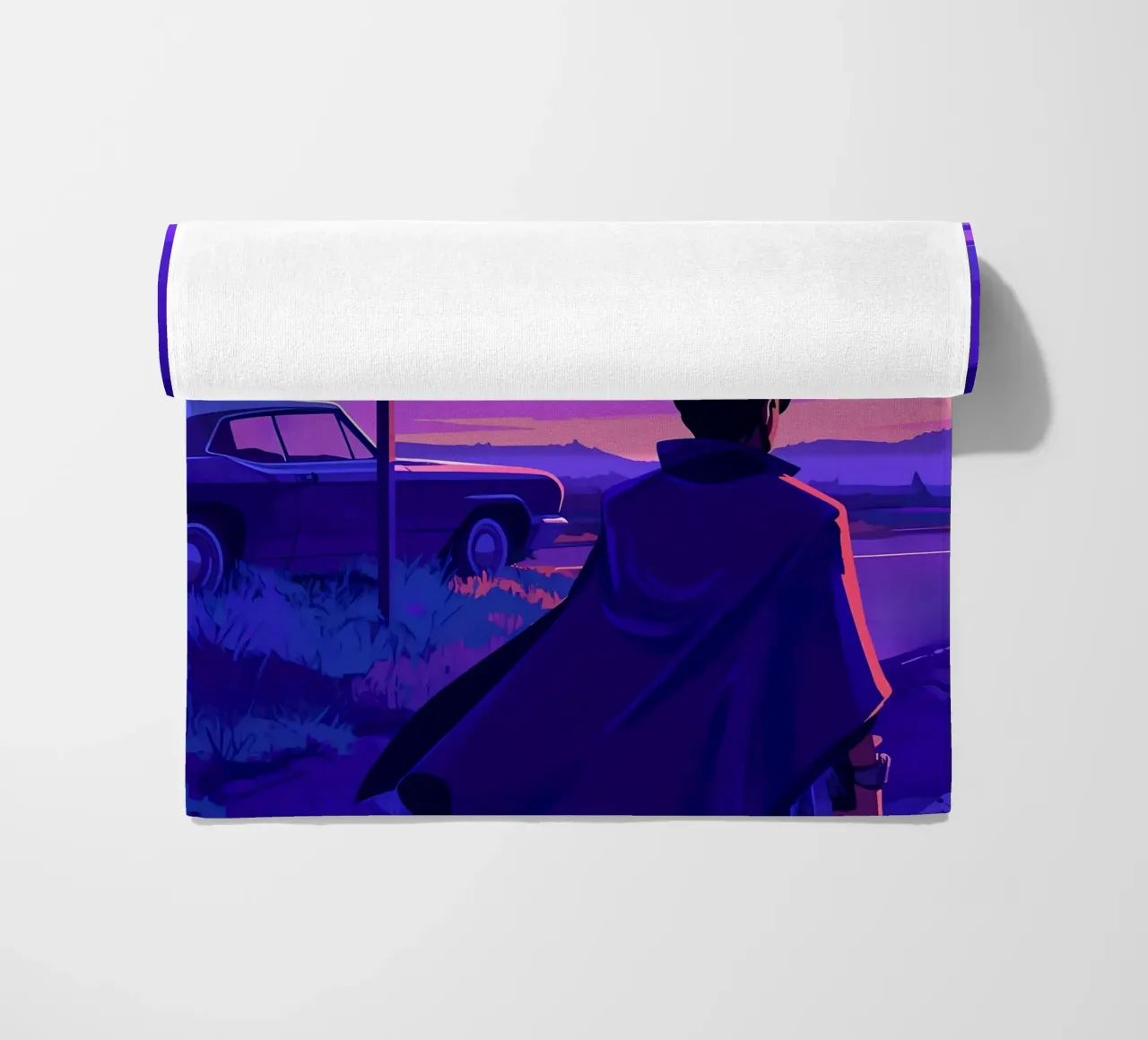 Eine Person, die in der Nähe ihres Autos steht, in abendlicher Lofi-Kunst Strandtuch von LoFi Gallery