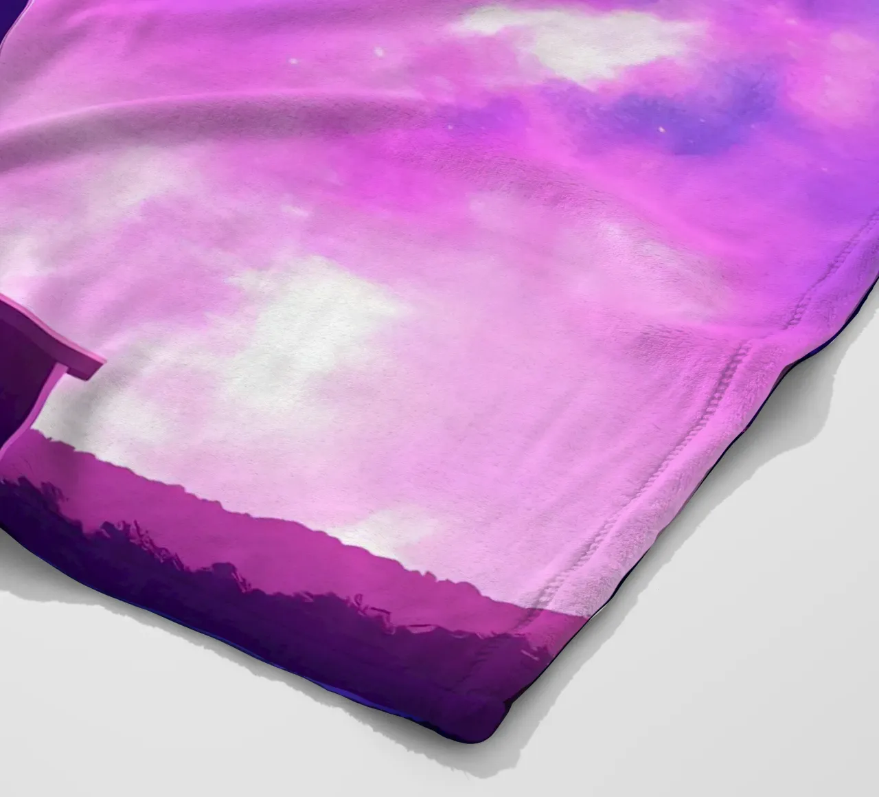 Una ragazza in piedi e guardando il cielo notturno Lofi Art coperta in pile da LoFi Gallery