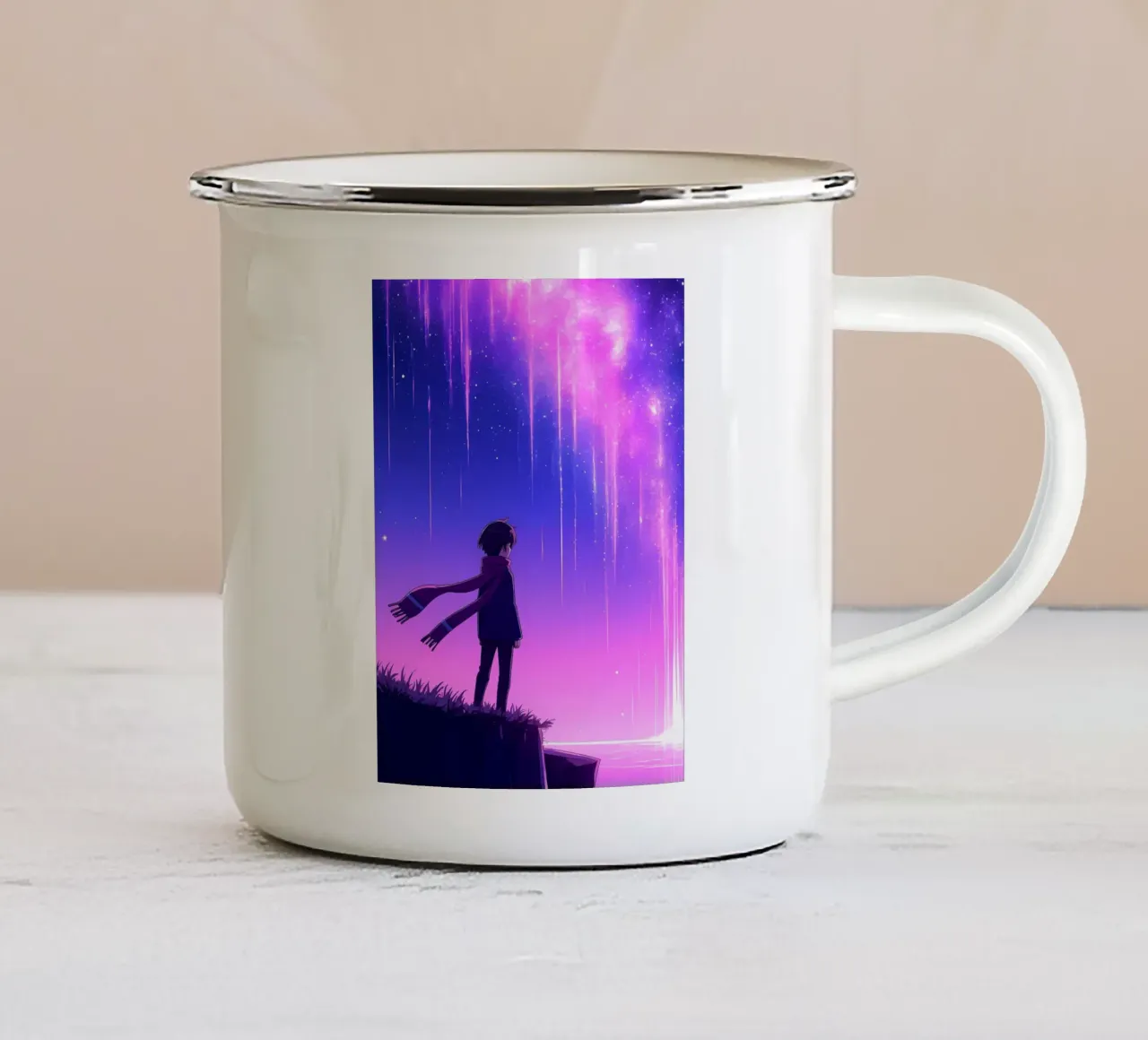 Eine Person mit Blick auf verträumte Aurora in Nachthimmel Lofi Kunst Emaille Tasse von LoFi Gallery