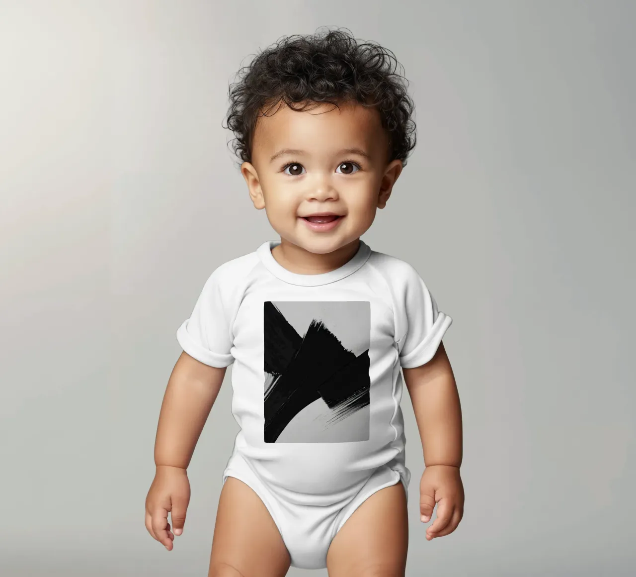 Abstrakte schwarze und weiße Pinselstriche, die eine dynamische Bewegung erzeugen Kurzarm Babybody von DesignDoodle