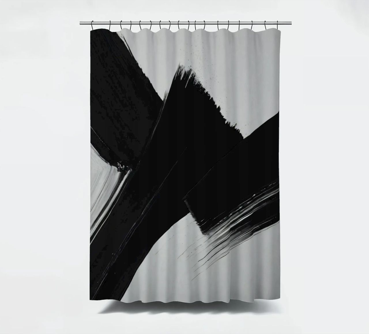 Abstrakte schwarze und weiße Pinselstriche, die eine dynamische Bewegung erzeugen Duschvorhang von DesignDoodle