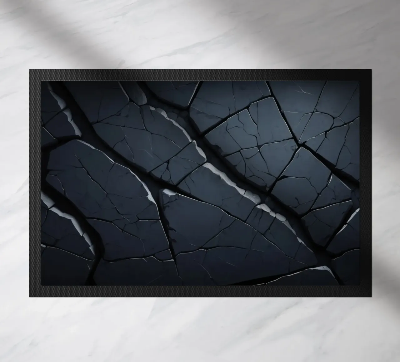 Superficie scura e screpolata, con linee che creano un effetto astratto. zerbino da DesignDoodle