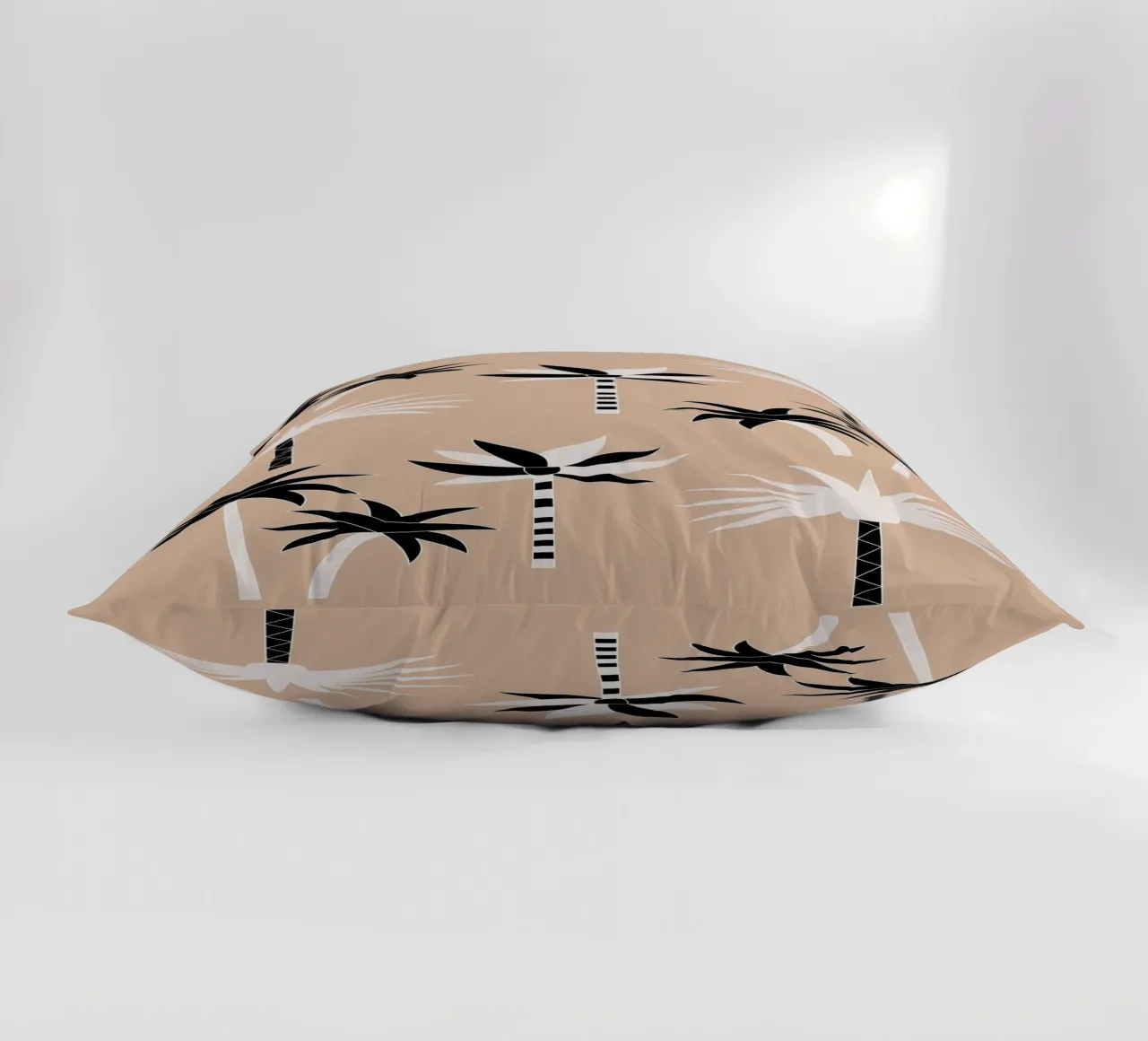 Palm Trees Neutral Black & White cuscino da SilverPegasus