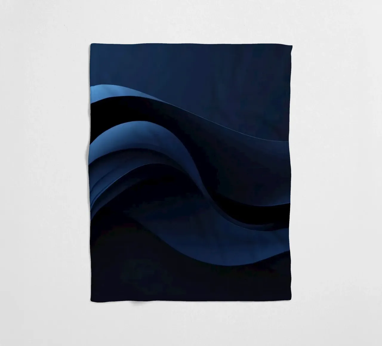 Wellen von tiefem Blau schaffen einen beruhigenden abstrakten Hintergrund Fleecedecke von DesignDoodle