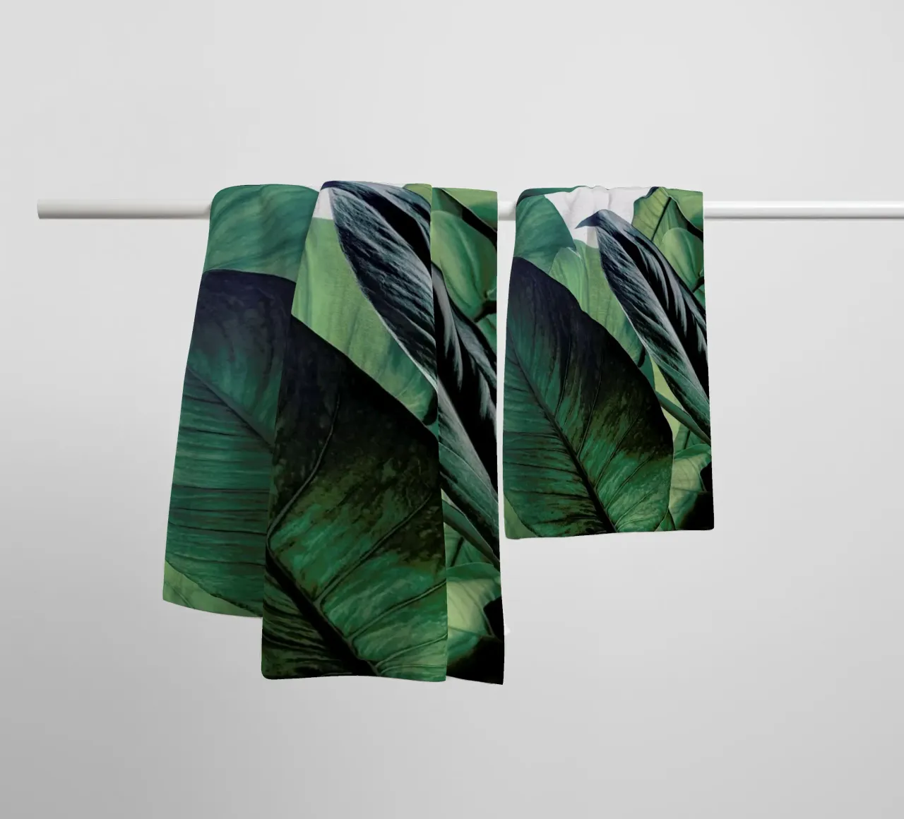 Light Shines Through asciugamano da bagno da Flora & Fauna