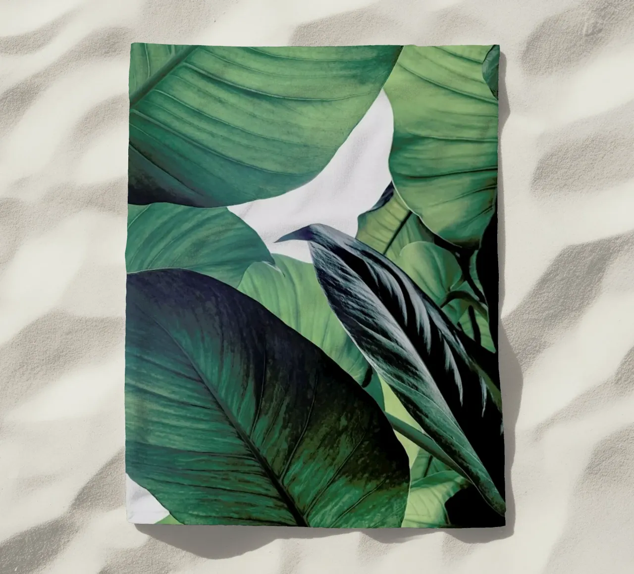 Light Shines Through strandhanddoek van Flora & Fauna
