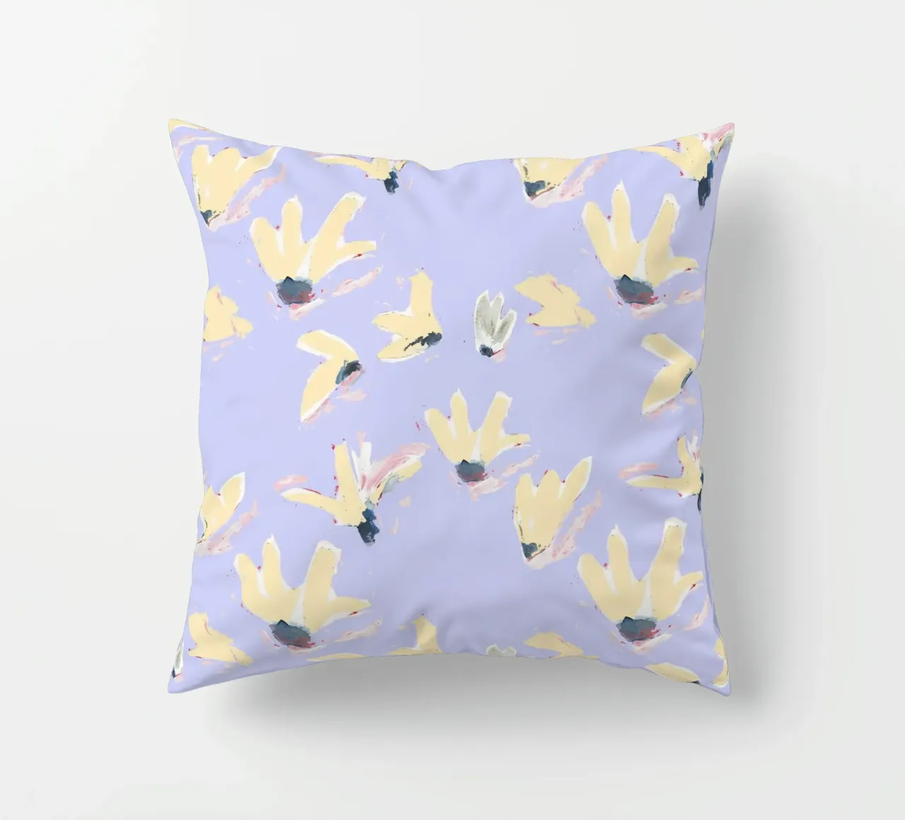 Blumen Flieder cuscino da Miriam Dück Pattern Design & Art