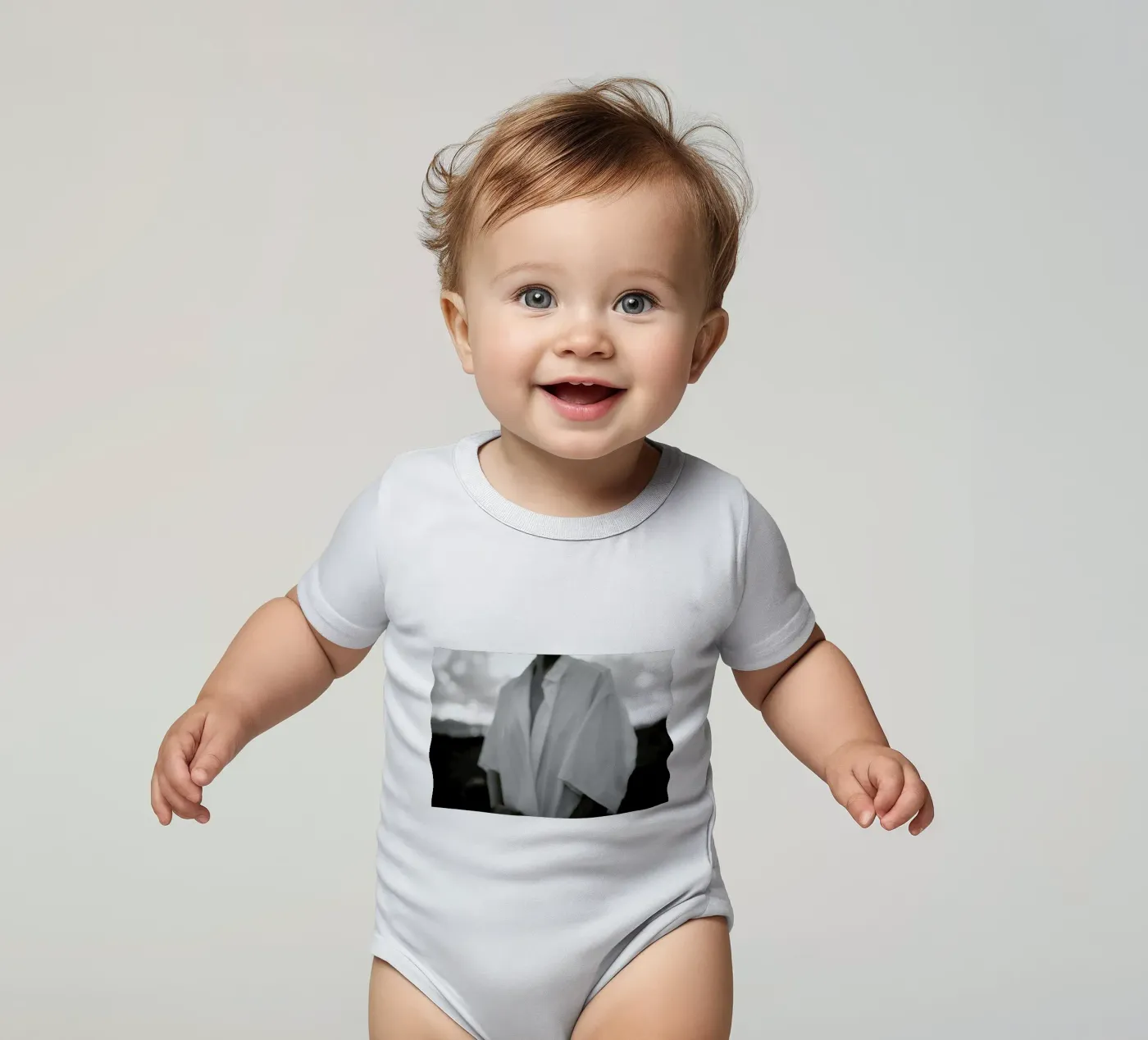 Oversized body bébé de Chris Abatzis