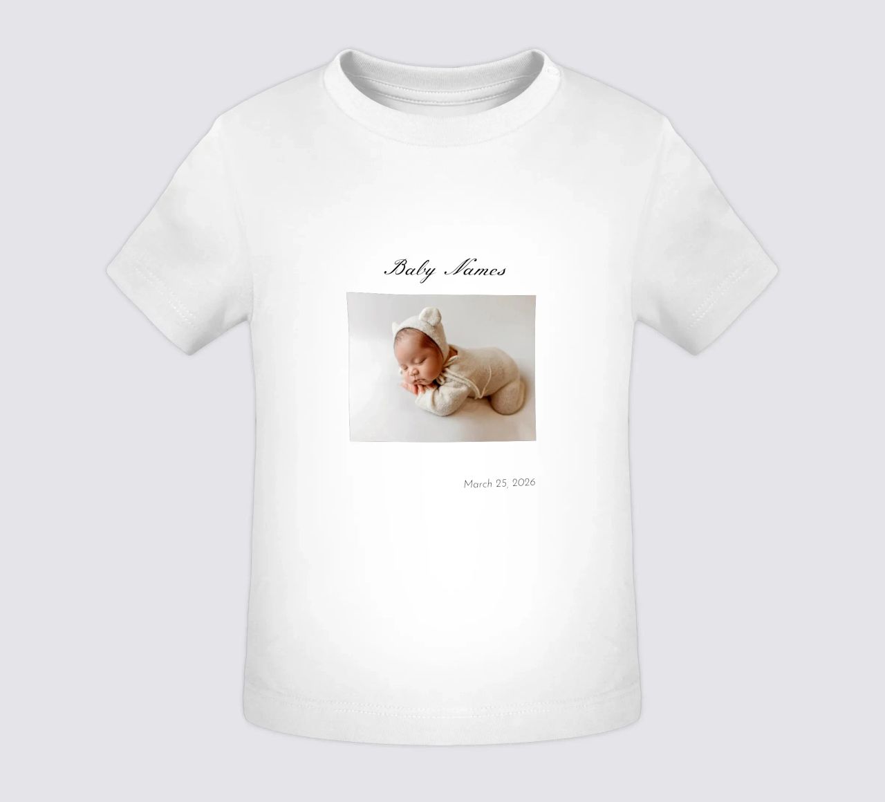 Personalisierte Baby Geburt Baby T-Shirt von NEWEST CUSTOM SHOP