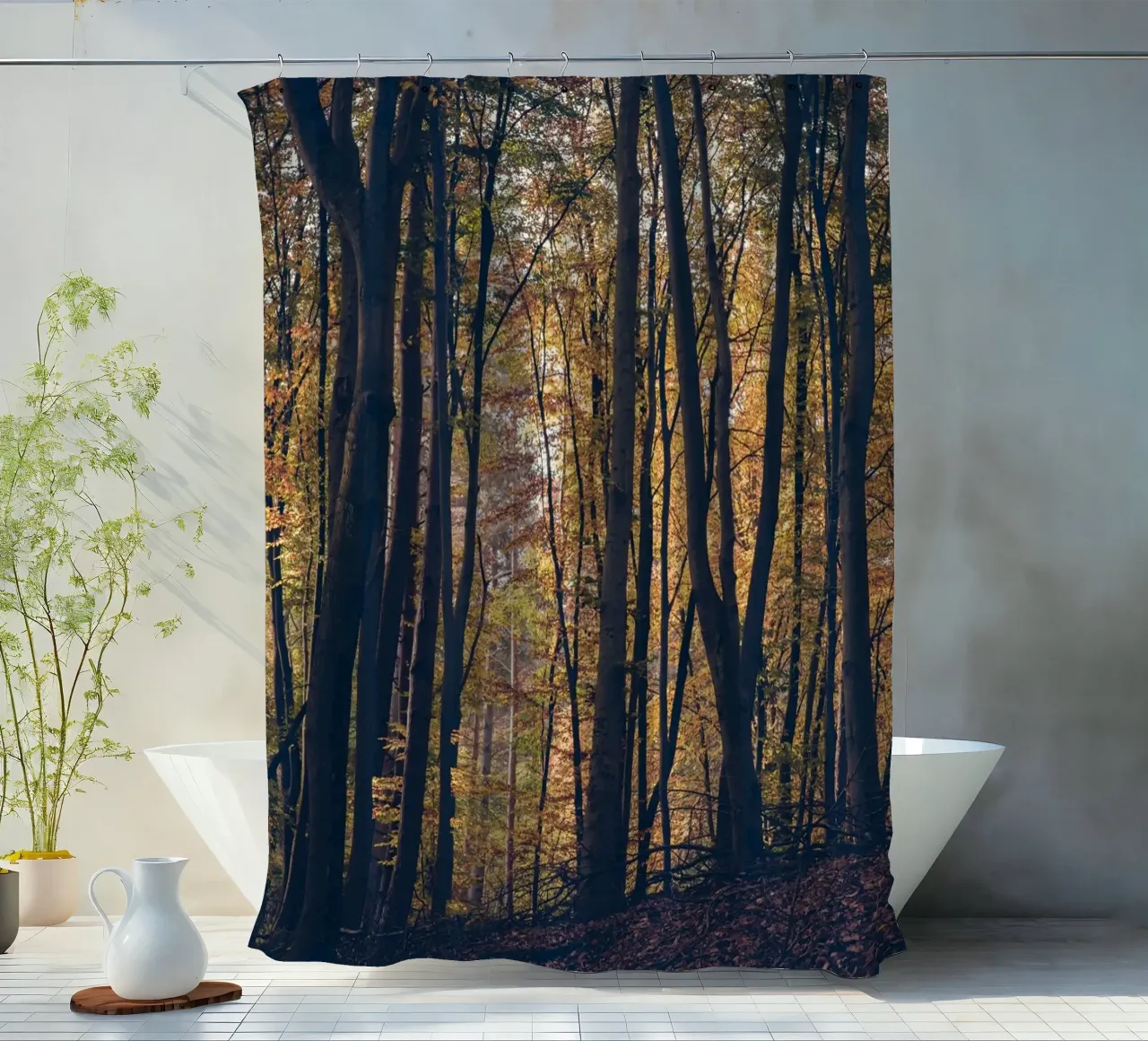 Das Flüstern des Waldes Duschvorhang von PhotoVibe Decor