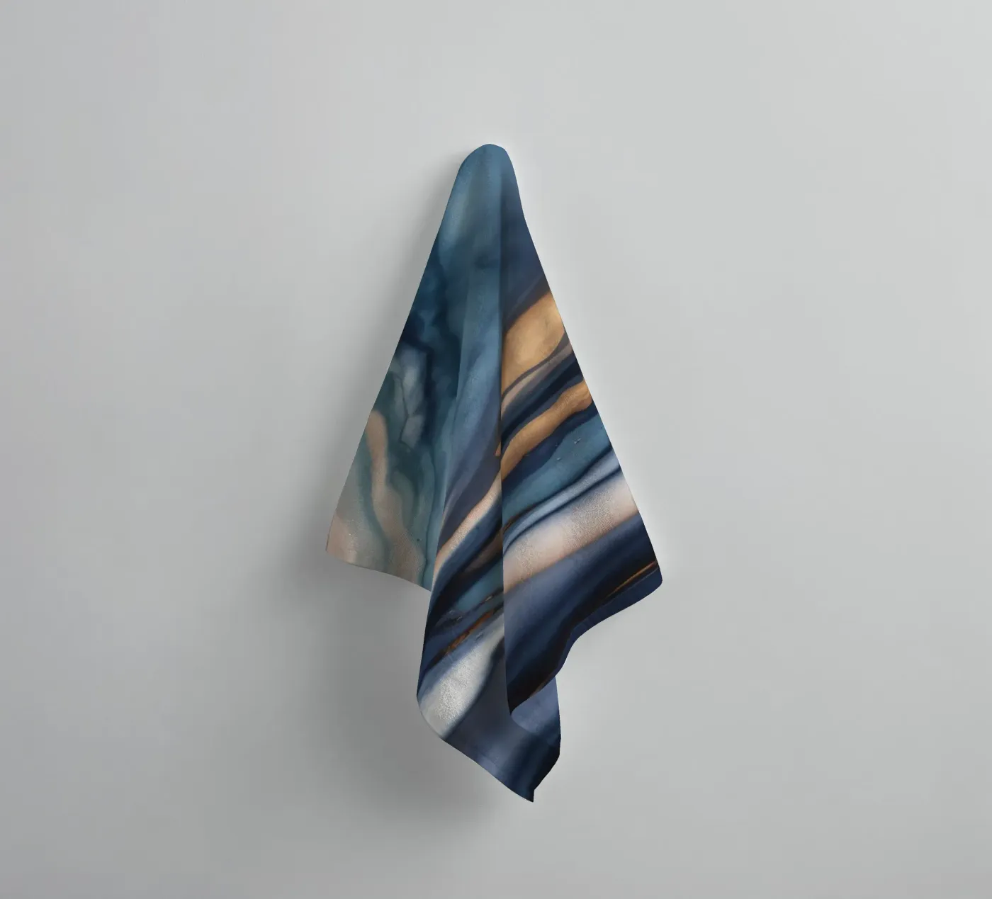 Sandswept Ocean Trace badhanddoek van Monarch Arc