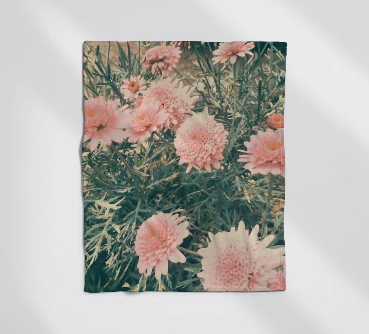 Juni Fleecedecke von Cassia Beck Photography