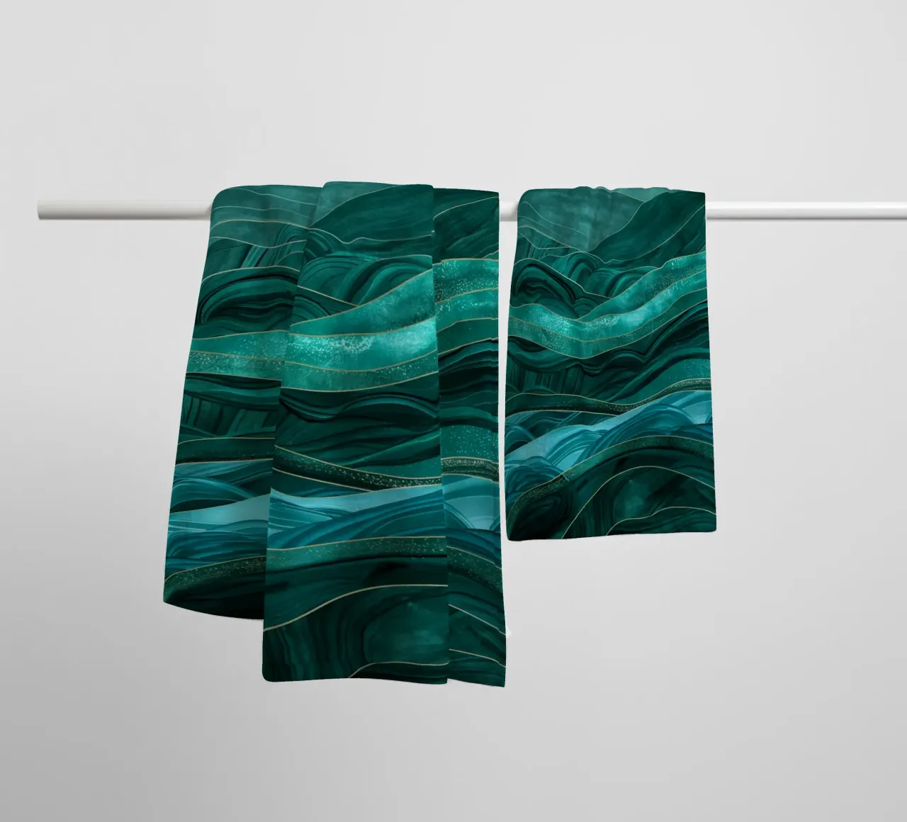 Paesaggio collinare dai colori blu asciugamano da bagno da Imagine