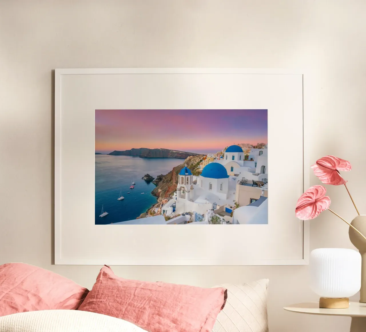 Santorini Glow poster con telaio in alluminio da PhotoVibe Decor