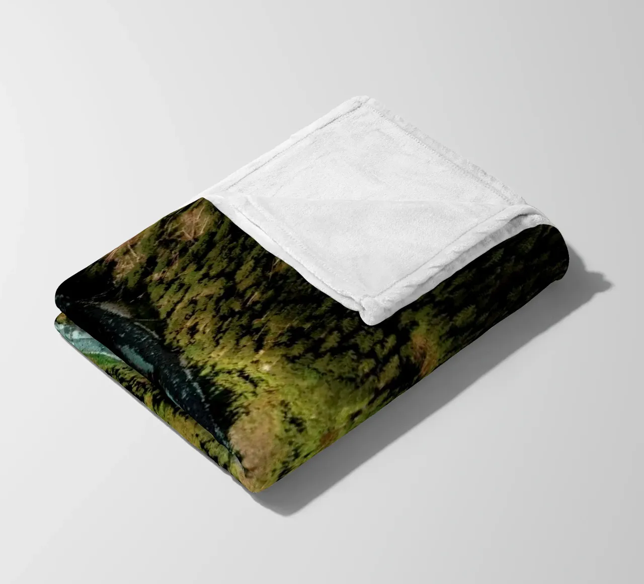River Edition 2 coperta in pile da Sebastian Hilgetag