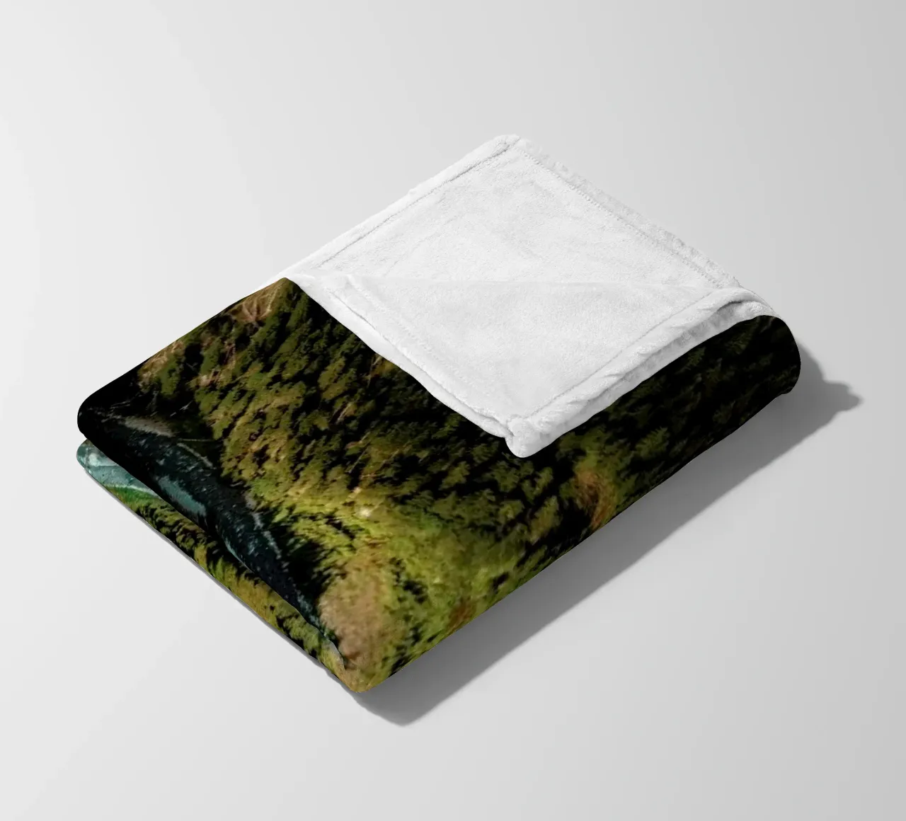 River Edition 2 coperta in pile da Sebastian Hilgetag