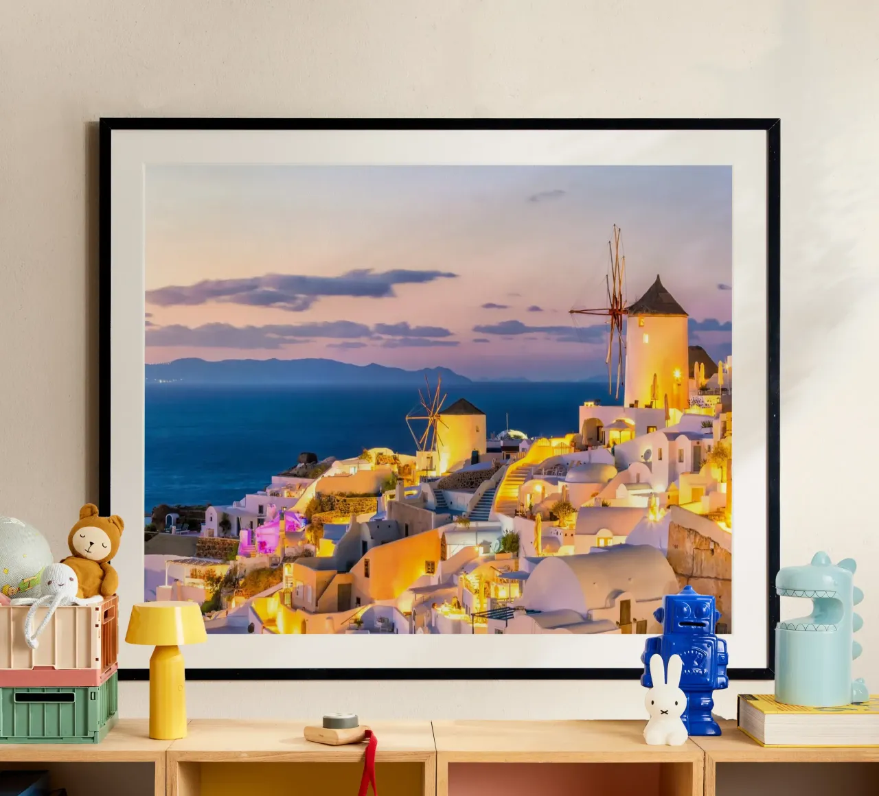 Santorini Glow poster con telaio in legno da PhotoVibe Decor