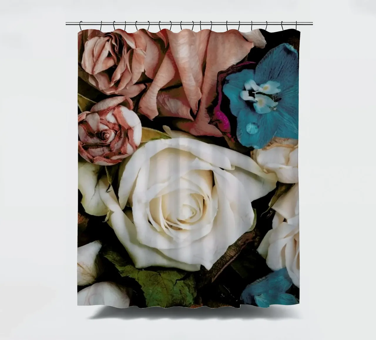 Reflection Duschvorhang von Leigh Viner