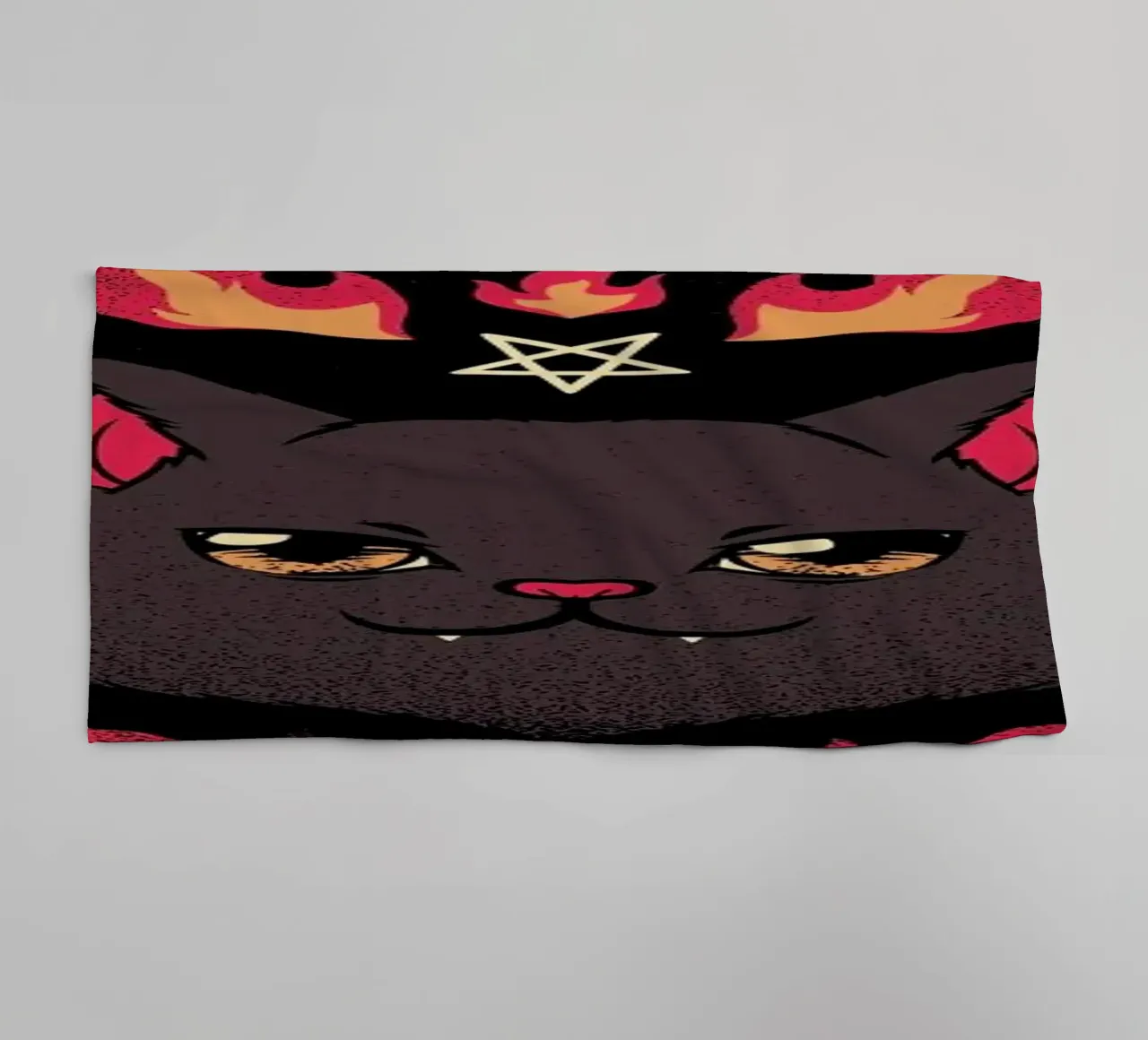 The Devil Cat Tarot Card badhanddoek van Tobe Fonseca