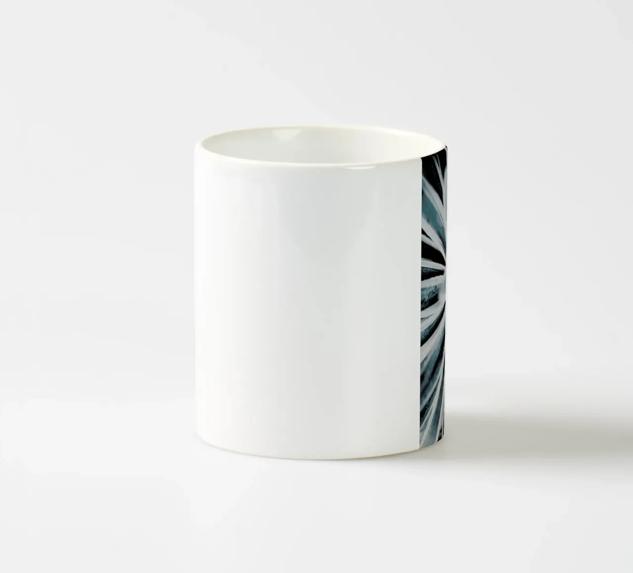 Aerial Forms tazza in ceramica da Flora & Fauna