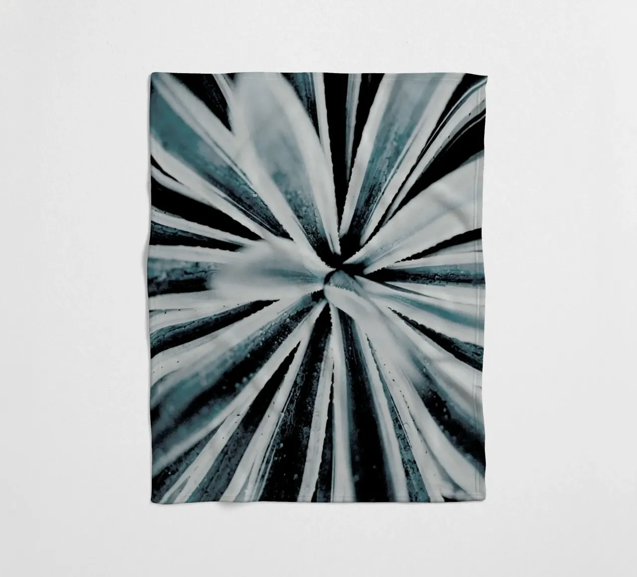 Aerial Forms Fleecedecke von Flora & Fauna