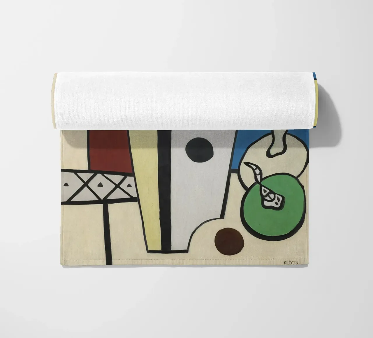 Fernand Léger Blauw en geel stilleven, abstracte compositie strandhanddoek van NorwesClub