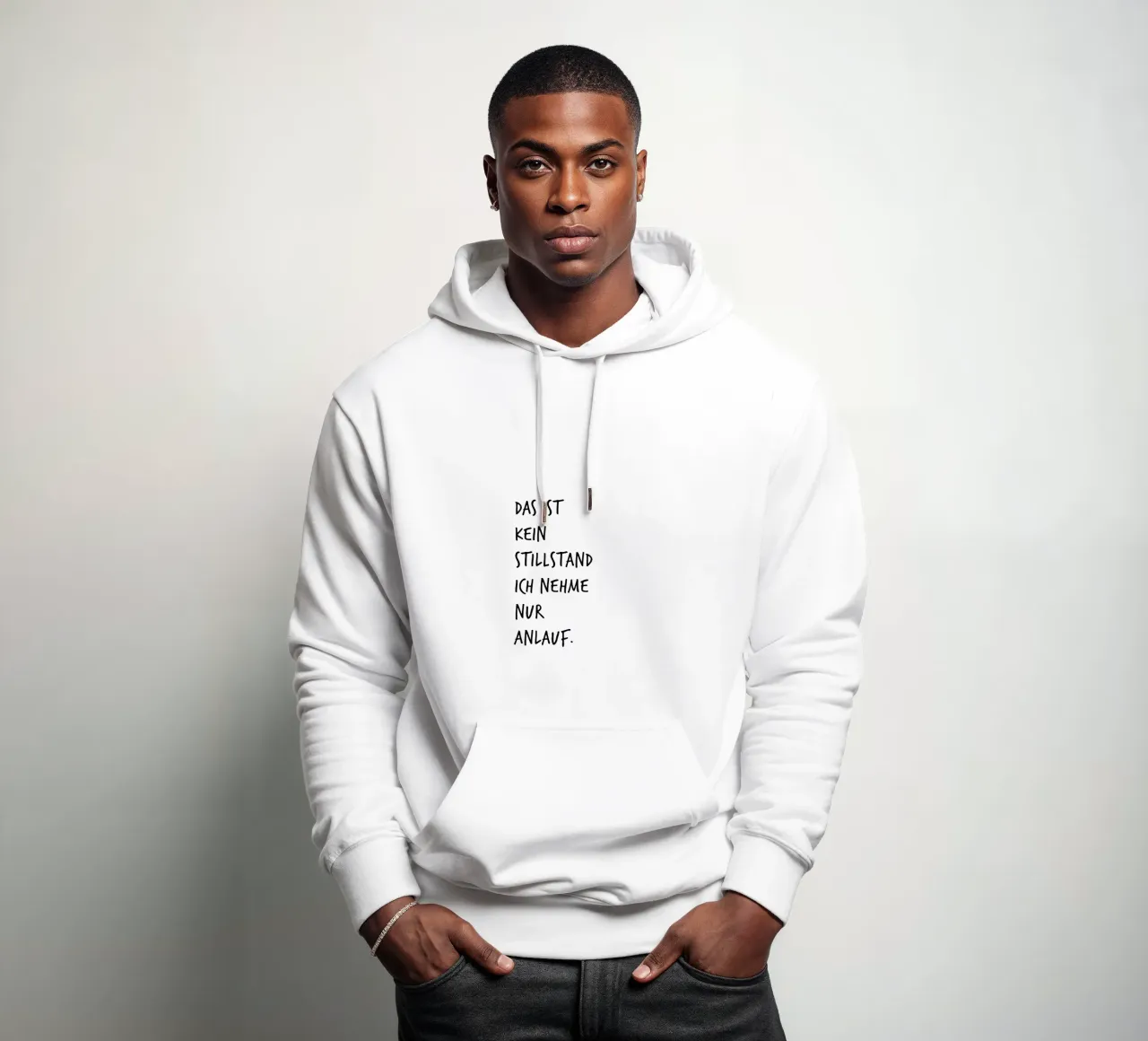 Puesta en marcha. sudadera con capucha de FRICKE DESIGN